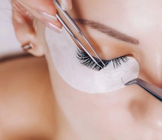 Eyelash extensions performed by our beautician in Lausanne Lutry